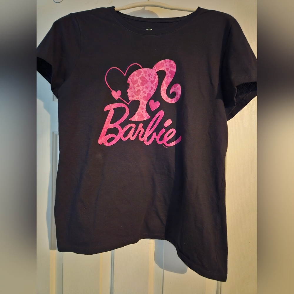 Black shirt sleeve crew neck with pink Barbie logo ~ size L
